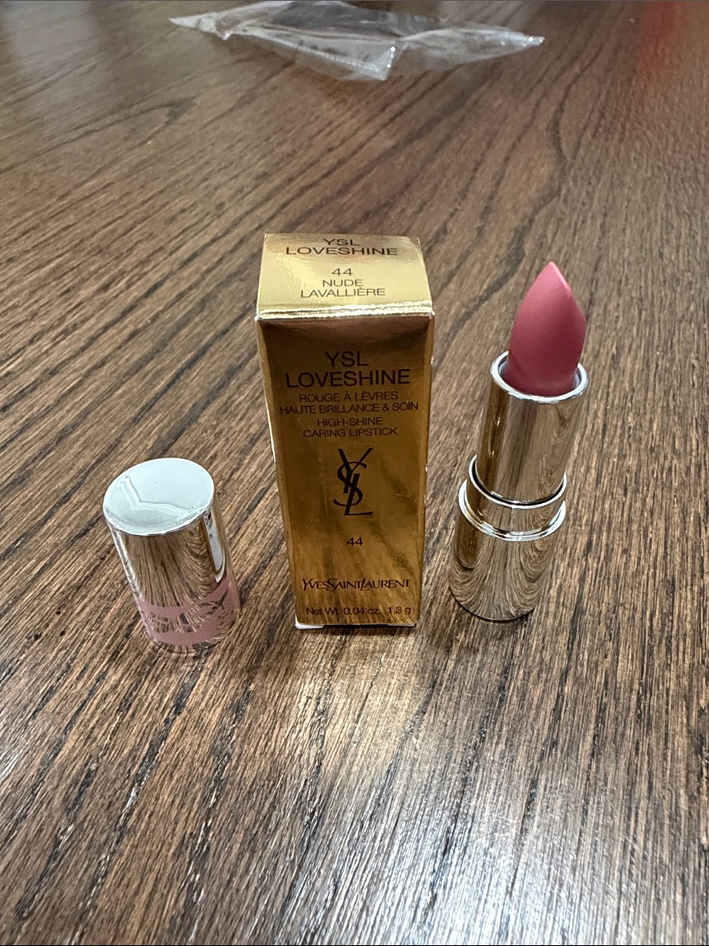 Yves Saint Laurent LoveShine Lipstick — Nude
Lavalliere travel